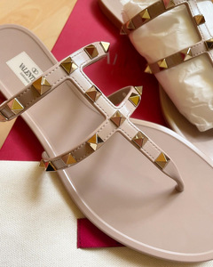 Valentino Garavani rockstud plätud (2 foto / 2)