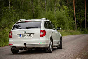 Skoda Superb 2.0 103kW (4 foto / 13)