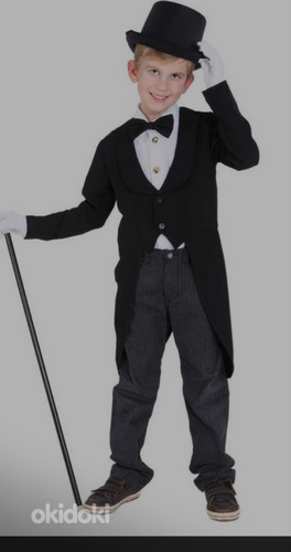 Charlie Chaplini smoking + müts (foto #1)