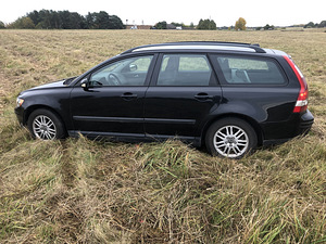 Volvo V50 1,6tdi (9 foto / 14)