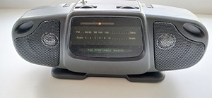 UUS PORTABLE RAADIO