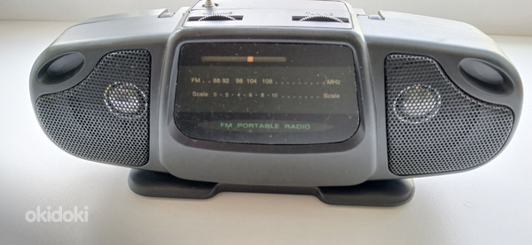 UUS PORTABLE RAADIO