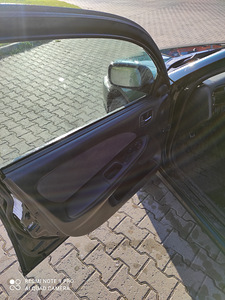 TOYOTA AVENSIS (9 foto / 12)