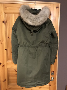 Tommy Hilfiger parka, s.M-L (2 foto / 2)