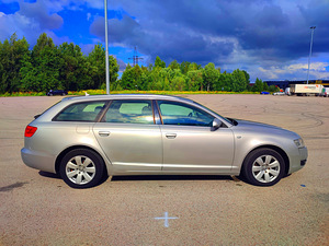 Audi A6 Avant Quattro 2007 (5 foto / 14)
