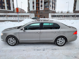 Skoda Superb 2012 195.000 (4 foto / 8)