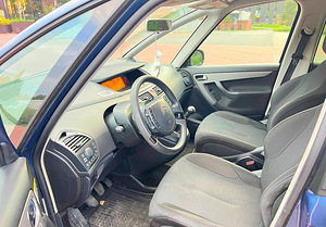 CITROEN PICASSO 2010 (12 foto / 12)