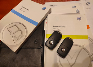 Volkswagen Jetta (11 foto / 11)