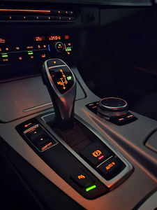 BMW 520 d (11 foto / 15)