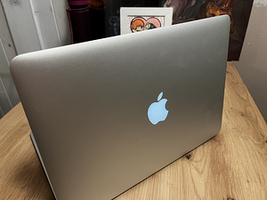 MacBook Air 2017, 8gb RAM, 128gb. (1 foto / 7)