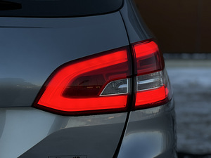 Peugeot 308 SW 1.5 96 kW (6 foto / 15)