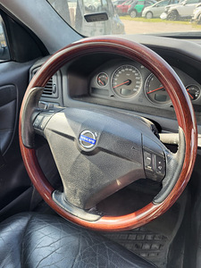 Volvo v70 2006 на запчасти (1 фото из 6)