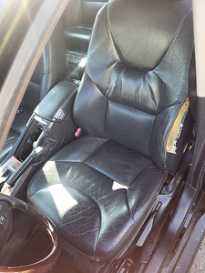 Volvo v70 2006 на запчасти (3 фото из 6)
