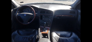 Volvo v70 2006 на запчасти (5 фото из 6)