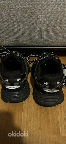 Balenciaga track black