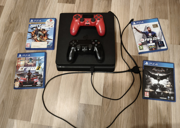 Ps4 slim hooldatud 500gb + 2 pulti + 4 mängu