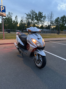 Скутер Velimotor 50cc (1 фото из 5)