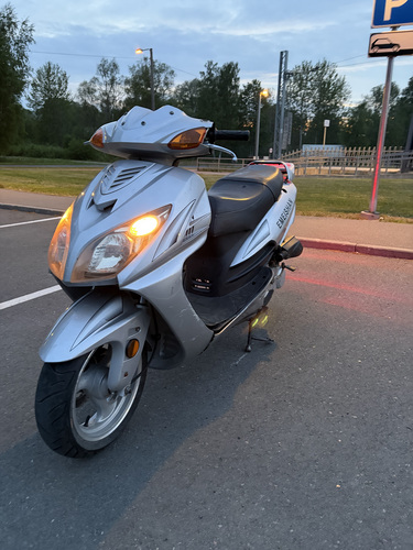 Скутер Velimotor 50cc