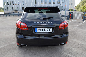 Porsche Cayenne S V8 (5 foto / 15)