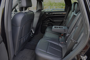 Porsche Cayenne S V8 (13 foto / 15)