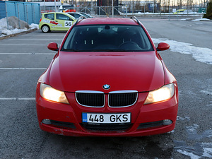 BMW 318 105kW (3 foto / 10)