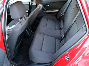 BMW 318 105kW (7 foto / 10)