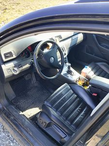 Volkswagen Passat (4 foto / 6)