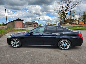 BMW F10 530D (4 foto / 15)