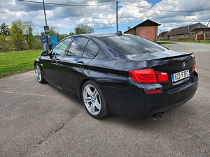 BMW F10 530D (6 foto / 15)