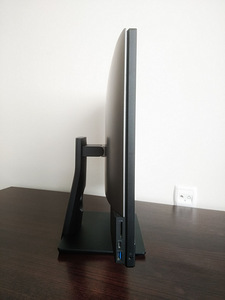 Inspiron 5477 серии AIO 23,8 дюйма (5 фото из 10)