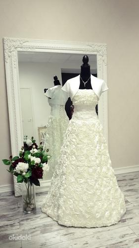 Свадебное платье цвет слоновой кости (кремовый) (фото #1)