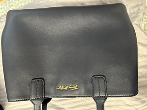 Продам сумку оригинал Tommy Hilfiger (2 фото из 10)