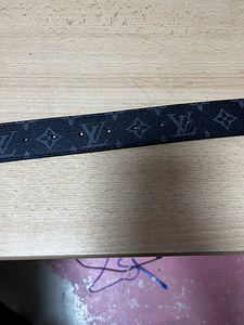 Louis Vuitton Черный (2 фото из 2)