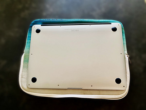 Apple Macbook Air 13" 2017 (3 foto / 3)
