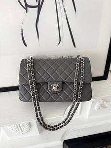 Сумка Chanel Grey Silver копия (1 фото из 10)