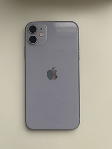 11 iPhone (1 foto / 2)
