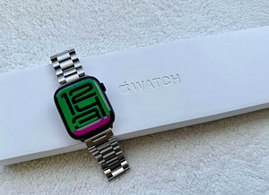 Умные часы Apple Watch Series 8 45mm (3 фото из 3)