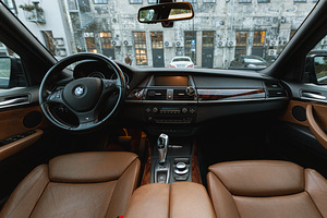 BMW X5 173kw 2008 (8 foto / 13)