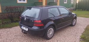 Volkswagen Golf 1.8 92kW (3 foto / 15)