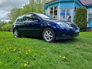 Toyota Corolla D-4D 2003 (3 foto / 14)