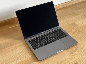 Macbook Pro 2017 13" varuosadeks (1 foto / 8)