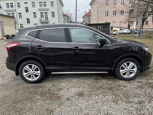 Nissan Qashqai Tekna 1.6 120kW (5 foto / 11)