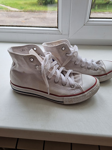 Converse tossud s.35 (2 foto / 2)
