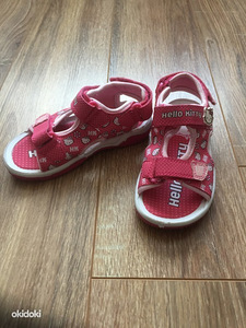 Uued Hello Kitty sandaalid, s.27 (2 foto / 2)
