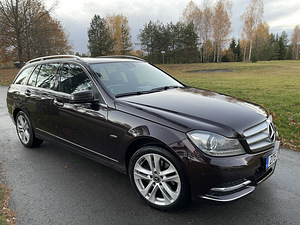 Mercedes-Benz C 220 Avantgarde (3 foto / 15)