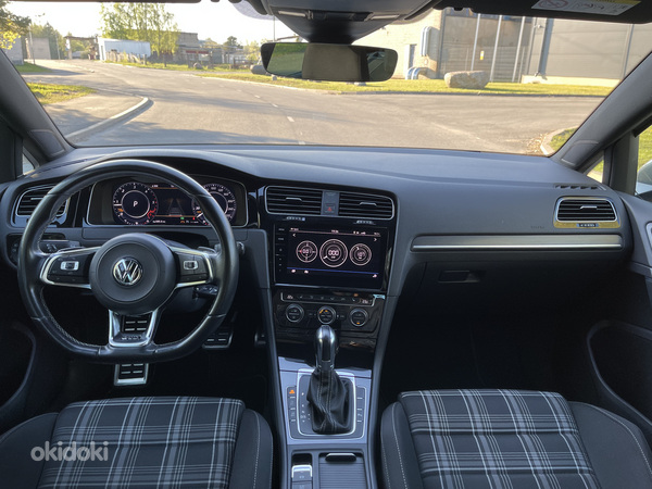 Volkswagen Golf GTD (фото #12)
