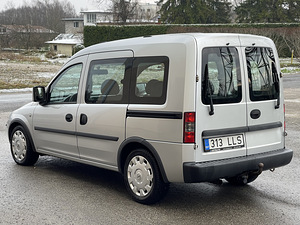 Opel Combo Tour 1.7 CDTI (8 фото из 15)
