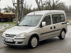 Opel Combo Tour 1.7 CDTI (10 фото из 15)