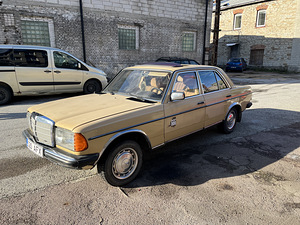 Mercedes-Benz W123 240d (1 foto / 3)