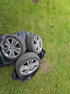 Škoda valuveljed koos Hankook talverehvidega 225/45 R18 (5 foto / 5)